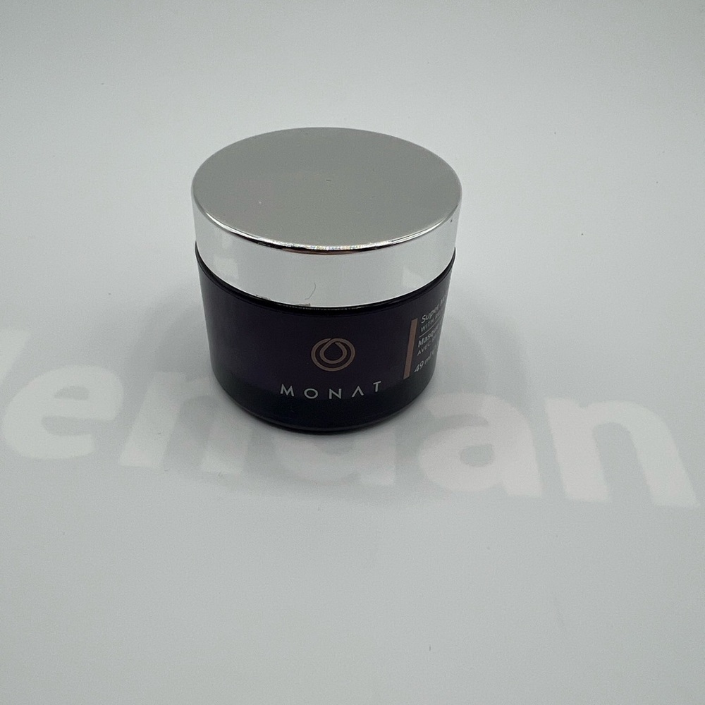 ⸻

✨ MONAT Super Moisture Masque with REJUVENIQE™ (1.67 fl oz / 49 ml)
